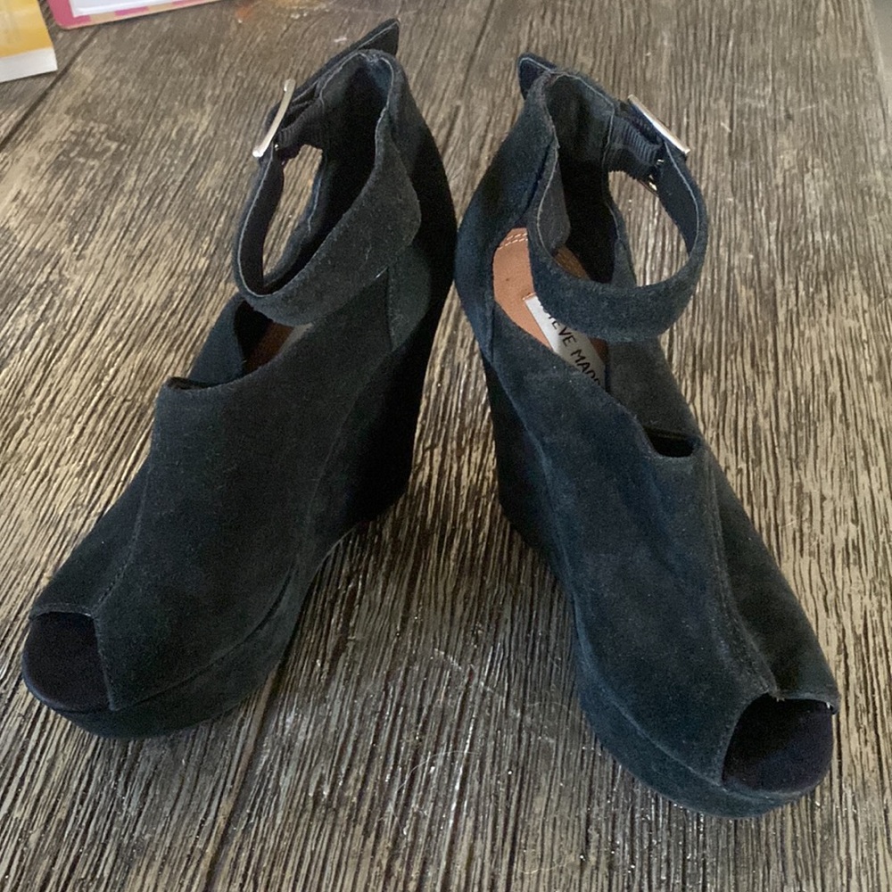 Sexy Steve Madden Black Suede Open Toe Wedges♥️♥️♥️